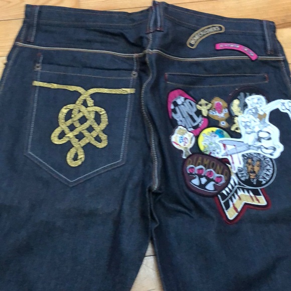 Clothes - Picture 5 of 7